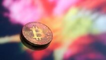 Standard Chartered Predicts That Bitcoin Price Will Reach IDR 1.8 Billion In The Next Year